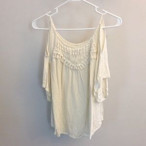 Shoulder-less blouse